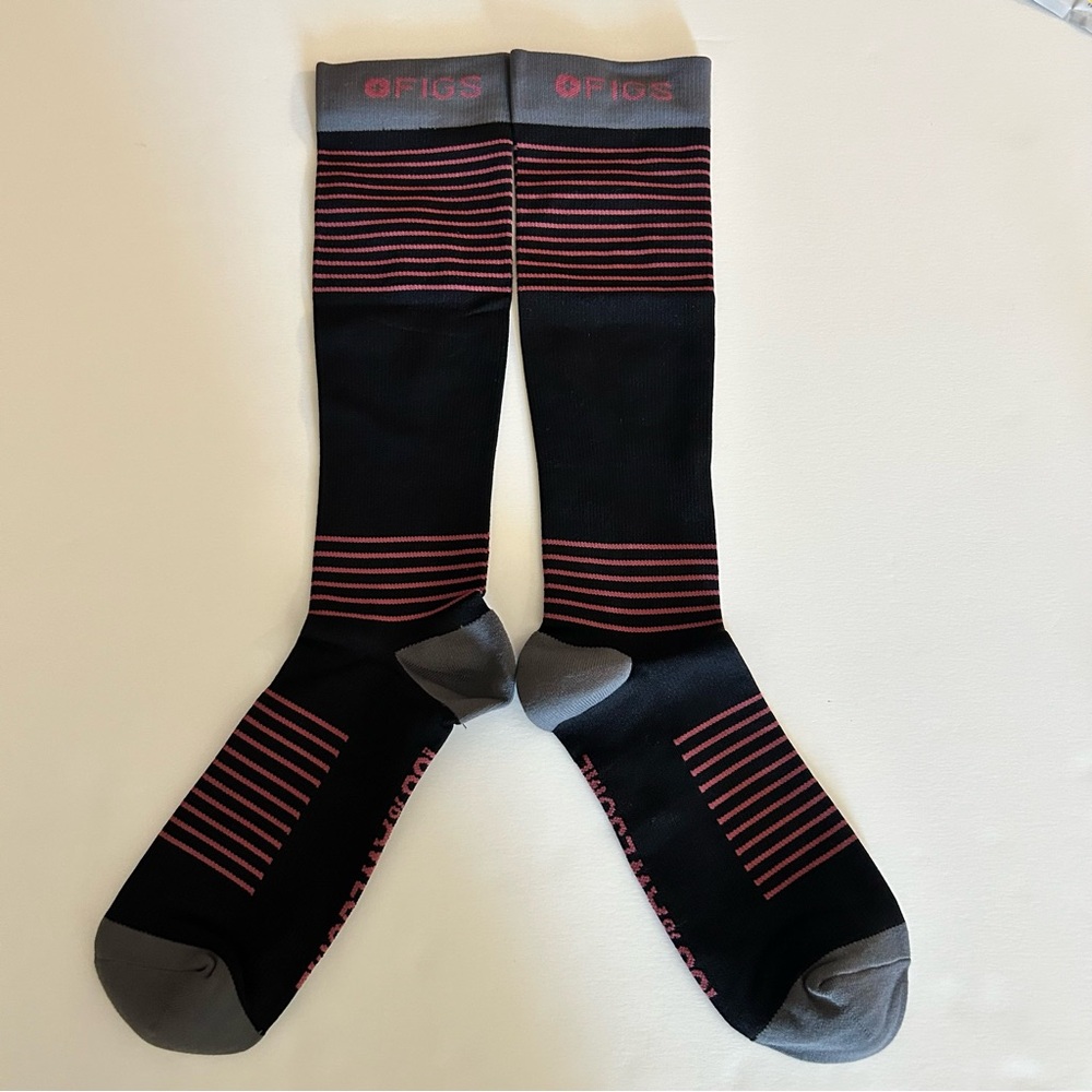FIGS New Striped Compression Socks 100% AWESOME Small Black Mauve Grey Unisex